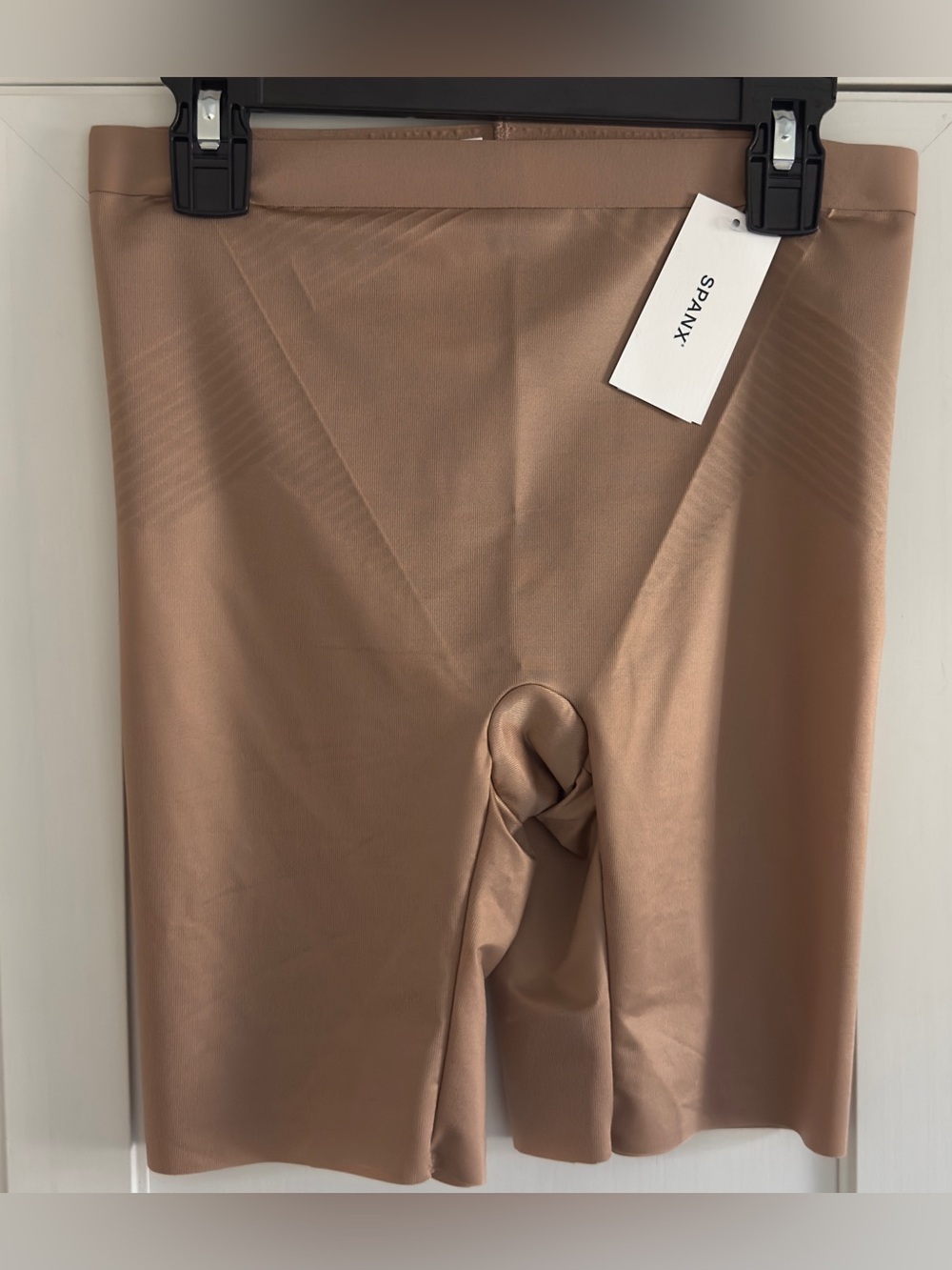 Spanx SPANXshape Invisible Mid-Thigh Short in Cafe Au Lait Size Small